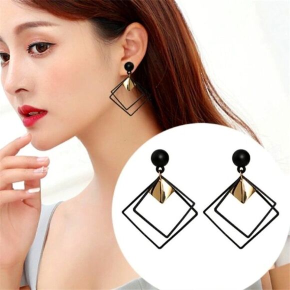 BLACK AND GOLD GEOMETRIC DANGLE EARRINGS - Picture 1 of 3